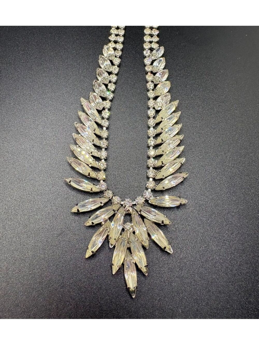1950s Weiss Rhinestone Fringe Necklace